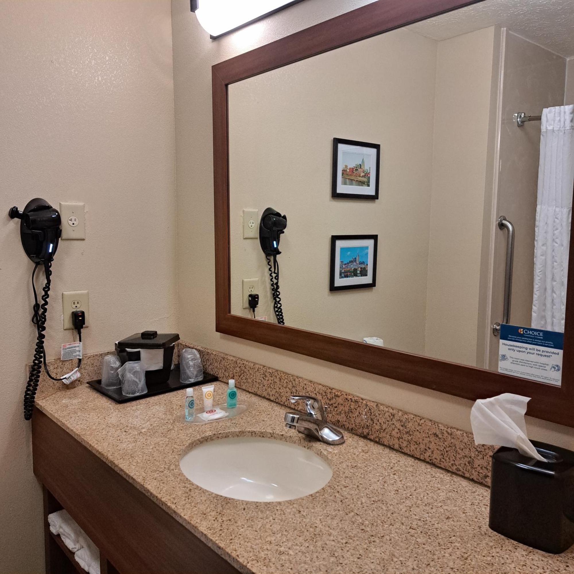 Comfort Suites Нэшвилл Экстерьер фото