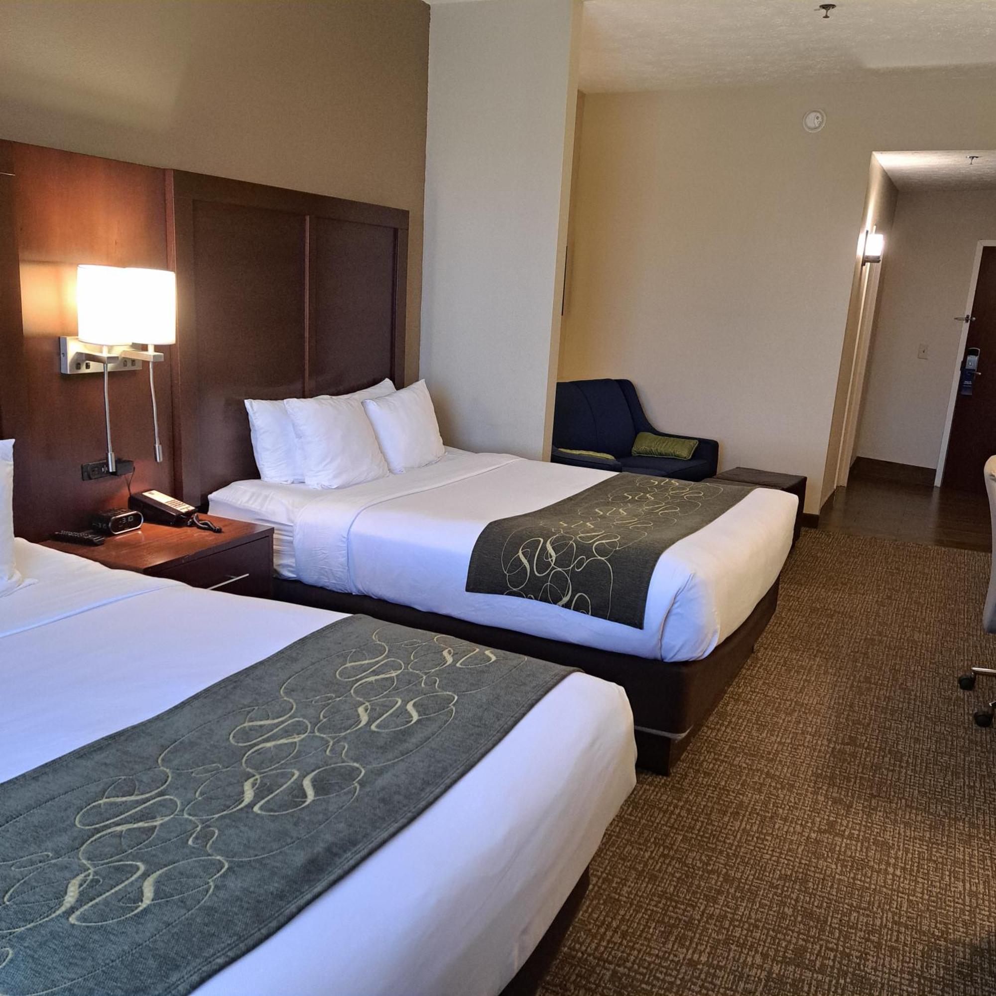 Comfort Suites Нэшвилл Экстерьер фото